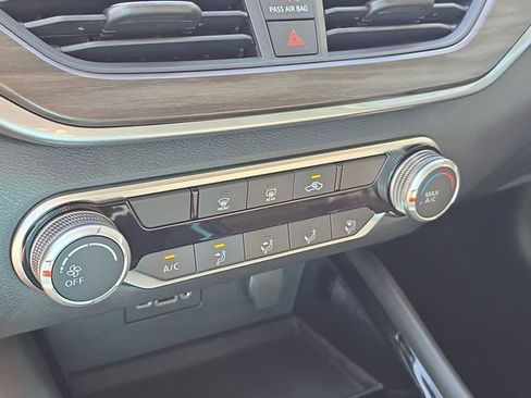 Certified 2023 Nissan Altima 2.5 SV FWD image 24