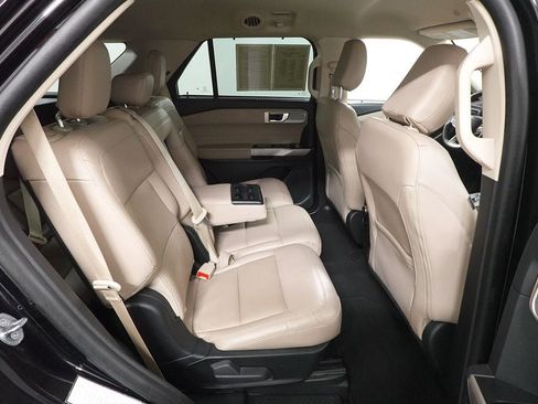 Certified 2023 Ford Explorer Limited AWD/4WD image 33