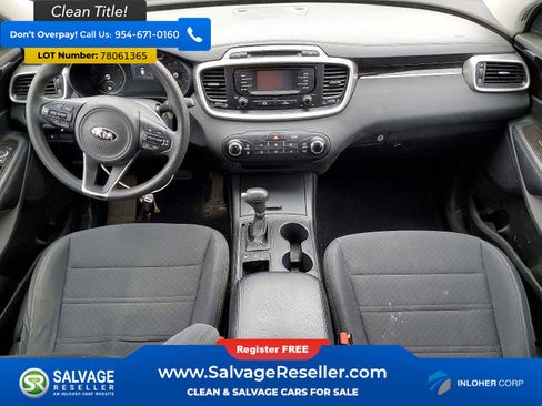 Used 2017 Kia Sorento AWD image 11