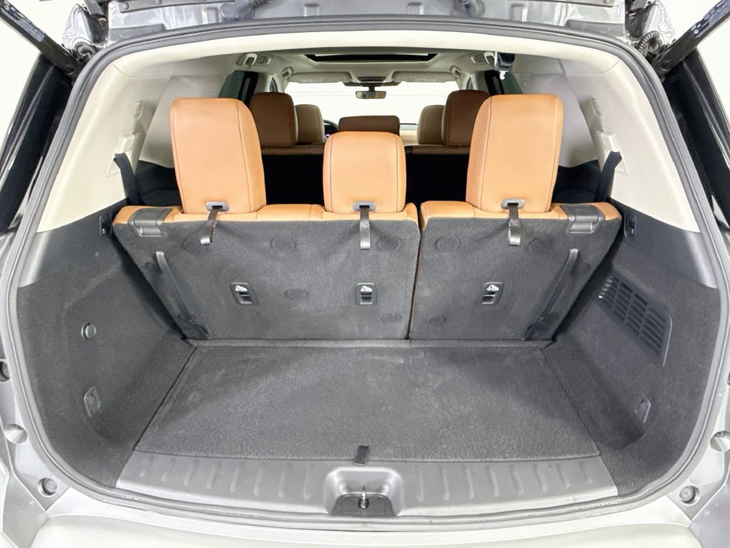 Used 2024 Nissan Pathfinder Platinum w/ Cargo Package FWD image 28
