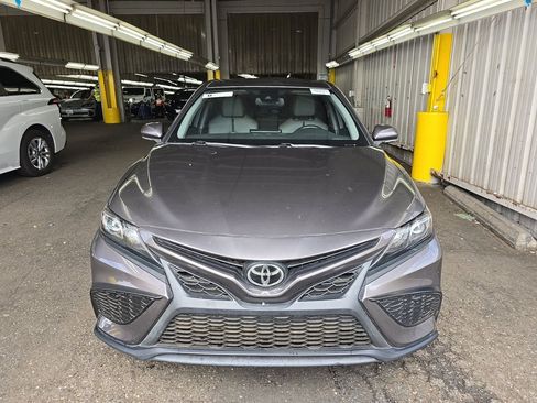 Used 2021 Toyota Camry SE w/ Convenience Package FWD image 2