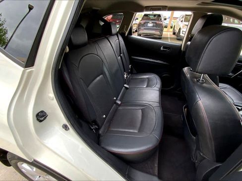 Used 2009 Nissan Rogue SL w/ Leather Pkg image 19
