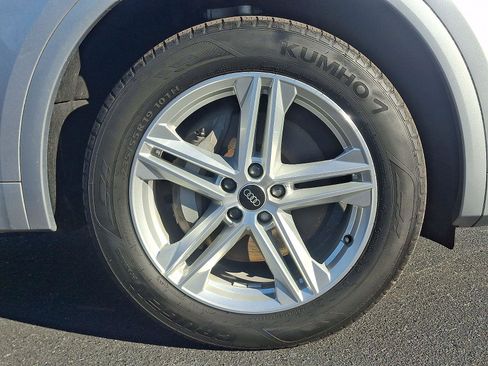 Used 2023 Audi Q5 e Premium Plus w/ Premium Plus Package image 8