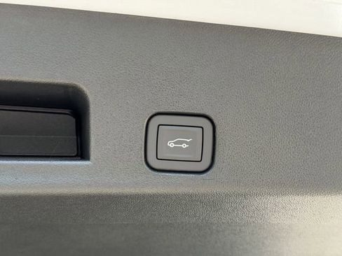 New 2026 Chevrolet Traverse RS image 16