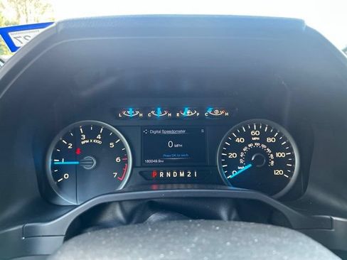 Used 2015 Ford F150 XLT w/ Equipment Group 302A Luxury RWD image 8