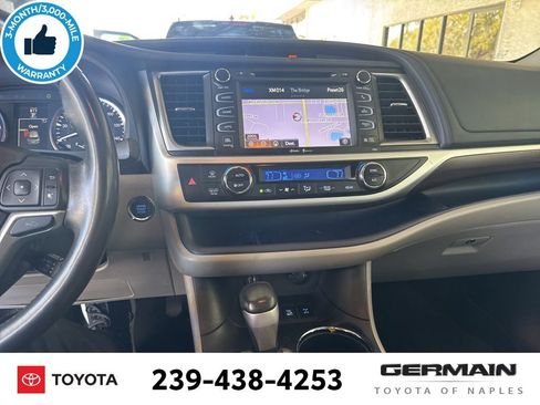 Used 2015 Toyota Highlander Limited Platinum image 25