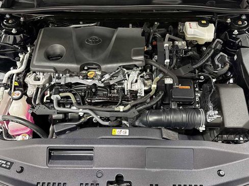 Certified 2020 Toyota Camry LE image 29