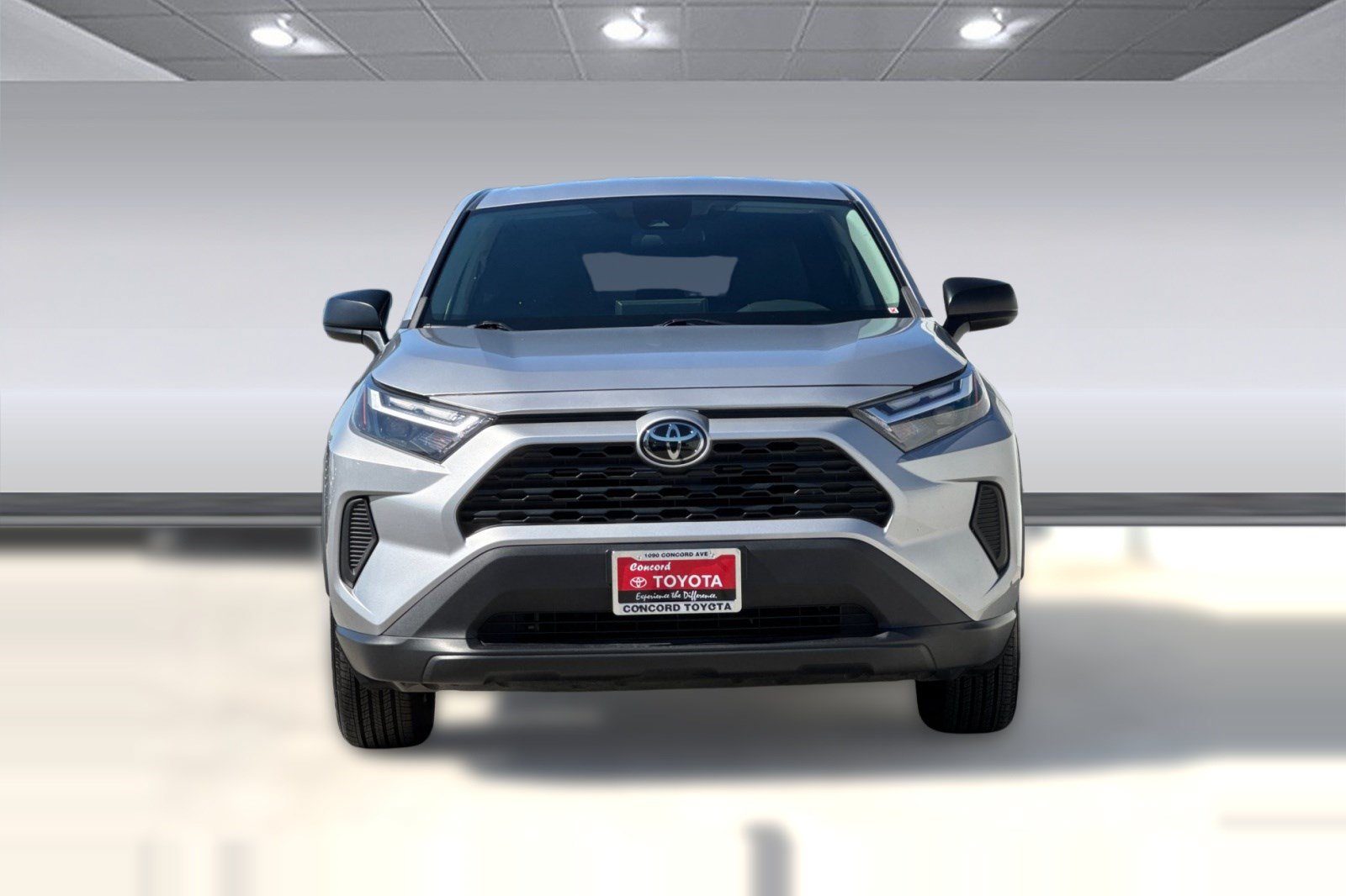 Used 2023 Toyota RAV4 LE FWD image 6