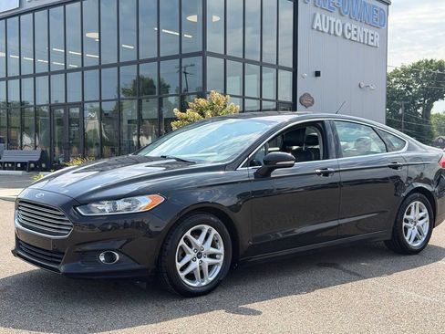 Used 2014 Ford Fusion SE w/ Equipment Group 202A FWD image 1