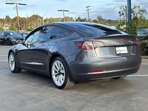 Used 2023 Tesla Model 3 Standard Range image 12