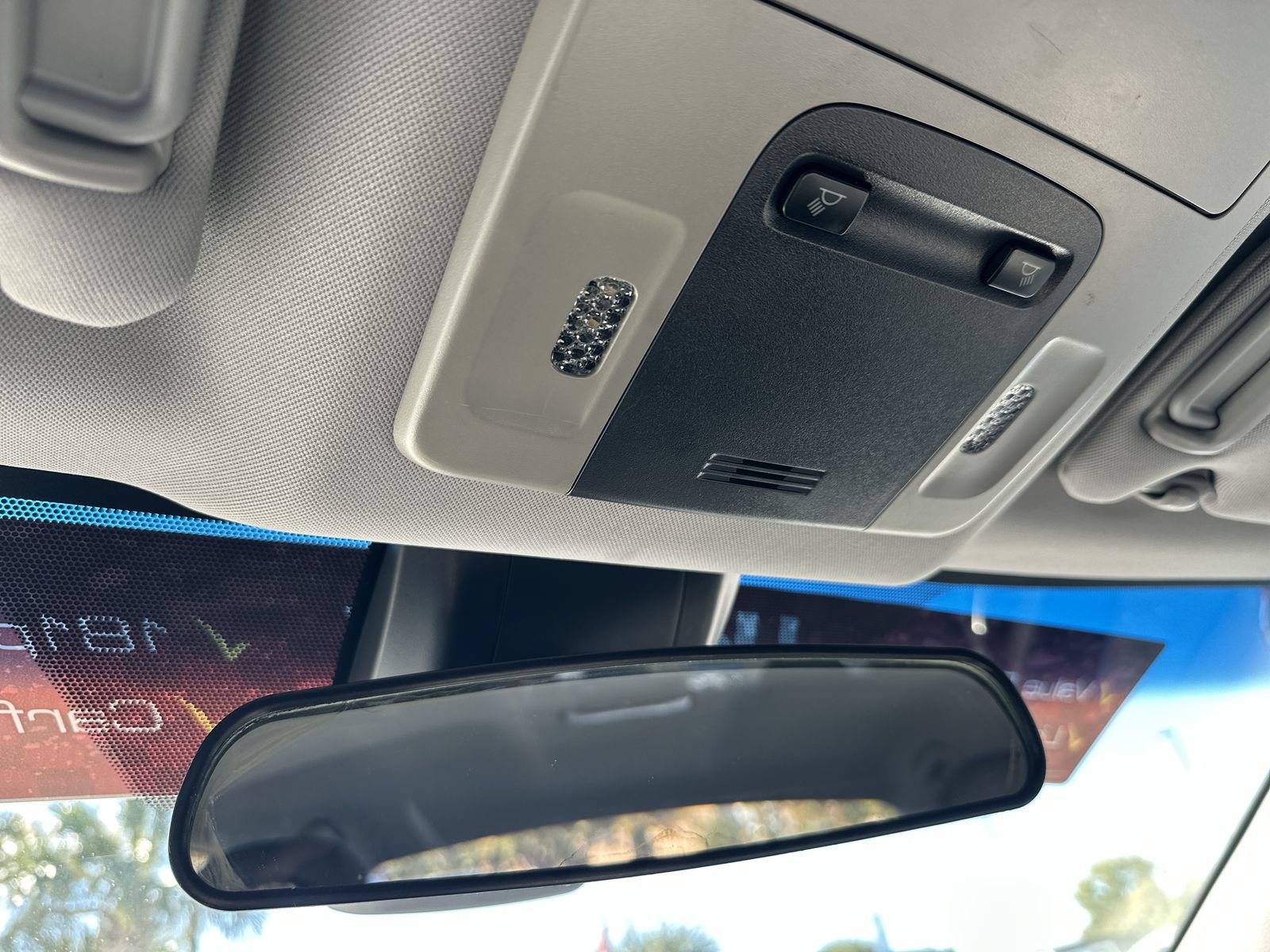 Used 2018 Toyota Camry LE FWD image 29
