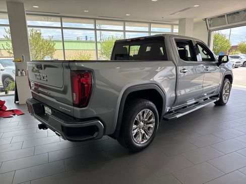 Used 2025 GMC Sierra 1500 Denali AWD/4WD image 8