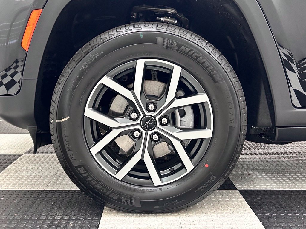 New 2027 Jeep Grand Cherokee Laredo AWD/4WD image 8