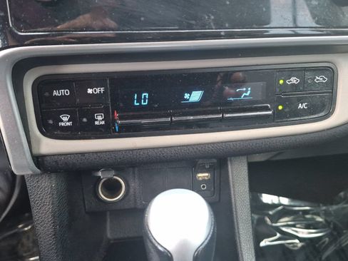Used 2019 Toyota Corolla LE FWD image 17