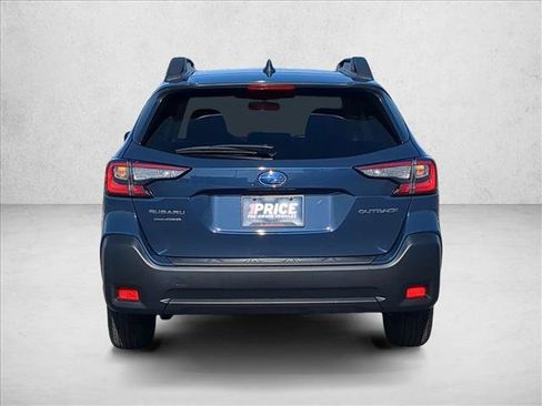Used 2025 Subaru Outback Premium image 7