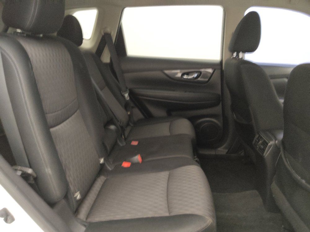 Used 2019 Nissan Rogue SV FWD image 19