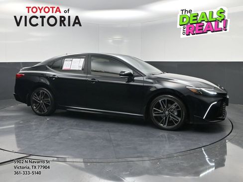 Used 2025 Toyota Camry XSE FWD image 1