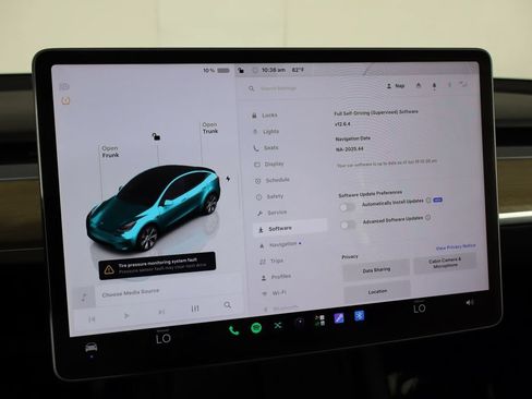 Used 2022 Tesla Model Y Long Range AWD/4WD image 38