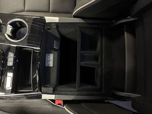 Certified 2025 Cadillac Escalade Sport AWD/4WD image 63