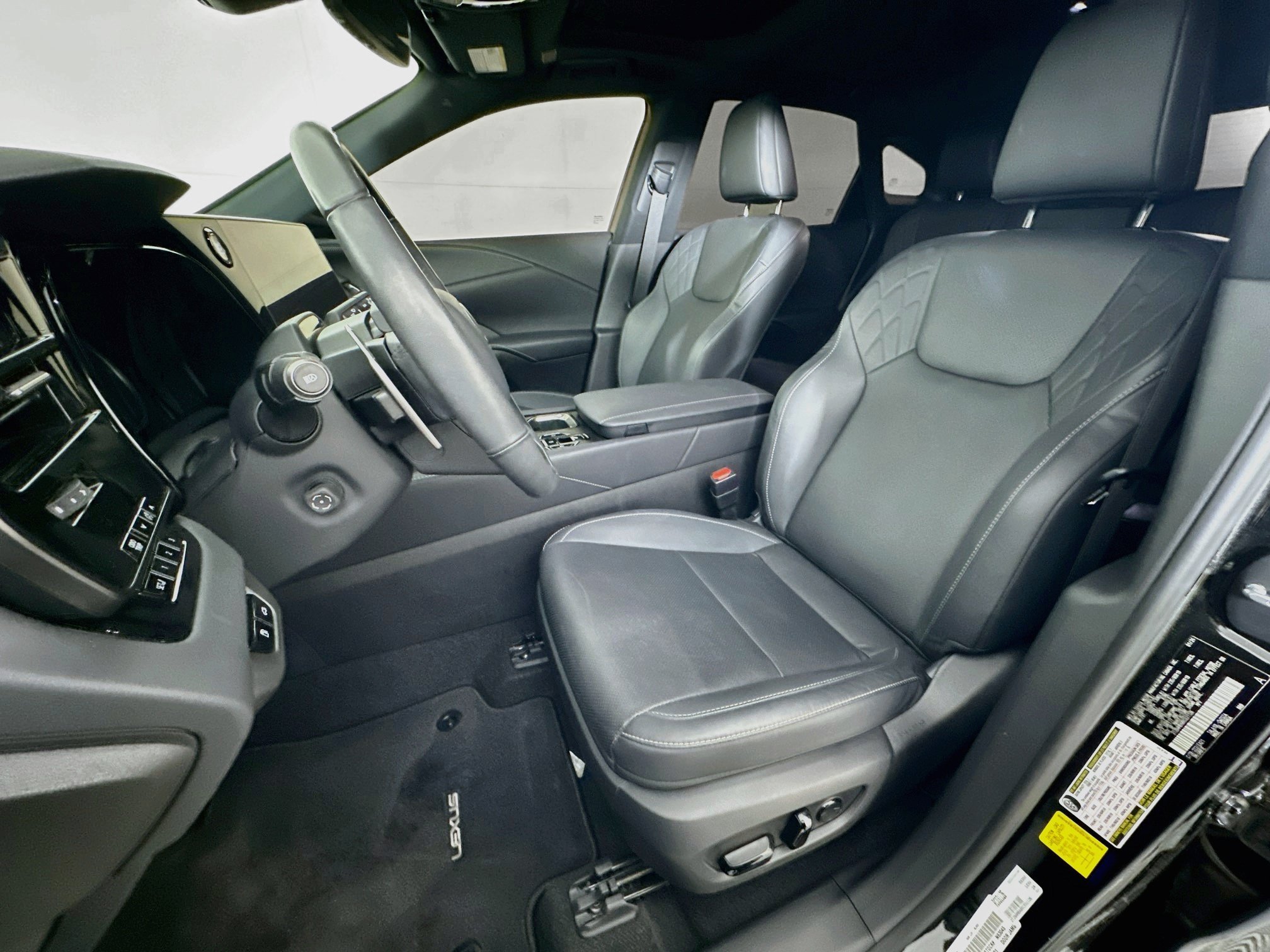 Used 2024 Lexus RX 350 Premium w/ Convenience Package FWD image 13