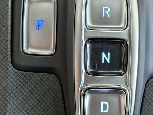 Used 2025 Hyundai Palisade Limited FWD image 17