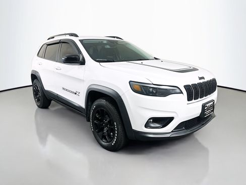 Used 2022 Jeep Cherokee Latitude AWD/4WD image 1