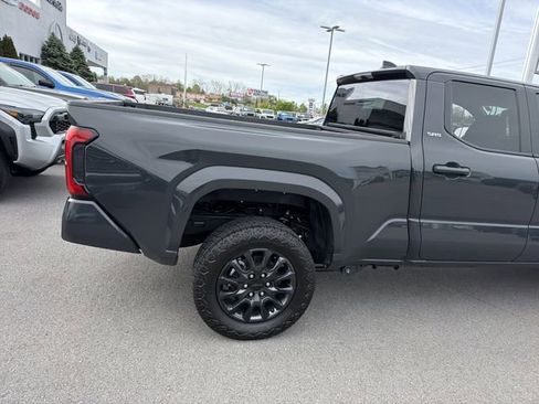 Used 2024 Toyota Tacoma SR5 AWD/4WD image 6