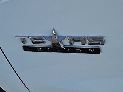 Used 2021 Chevrolet Silverado 1500 LT w/ Bed Protection Package RWD image 15