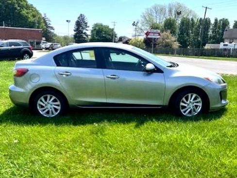 Used 2012 MAZDA MAZDA3 i Touring image 2