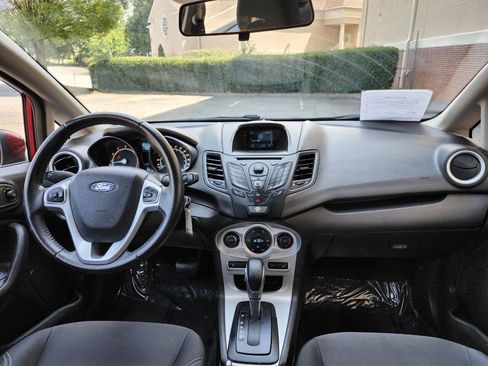 Used 2014 Ford Fiesta SE w/ Comfort Package FWD image 8