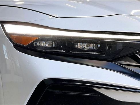 Used 2025 Hyundai Elantra Limited image 25