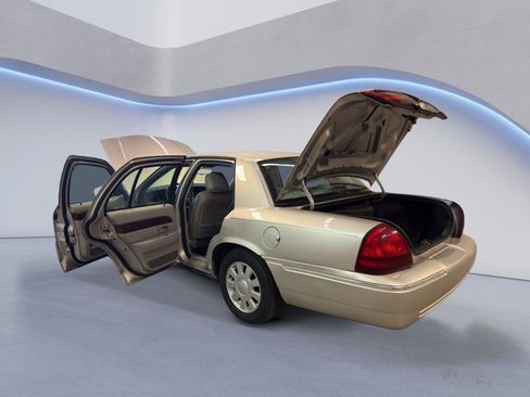 Used 2004 Mercury Grand Marquis LS RWD image 12