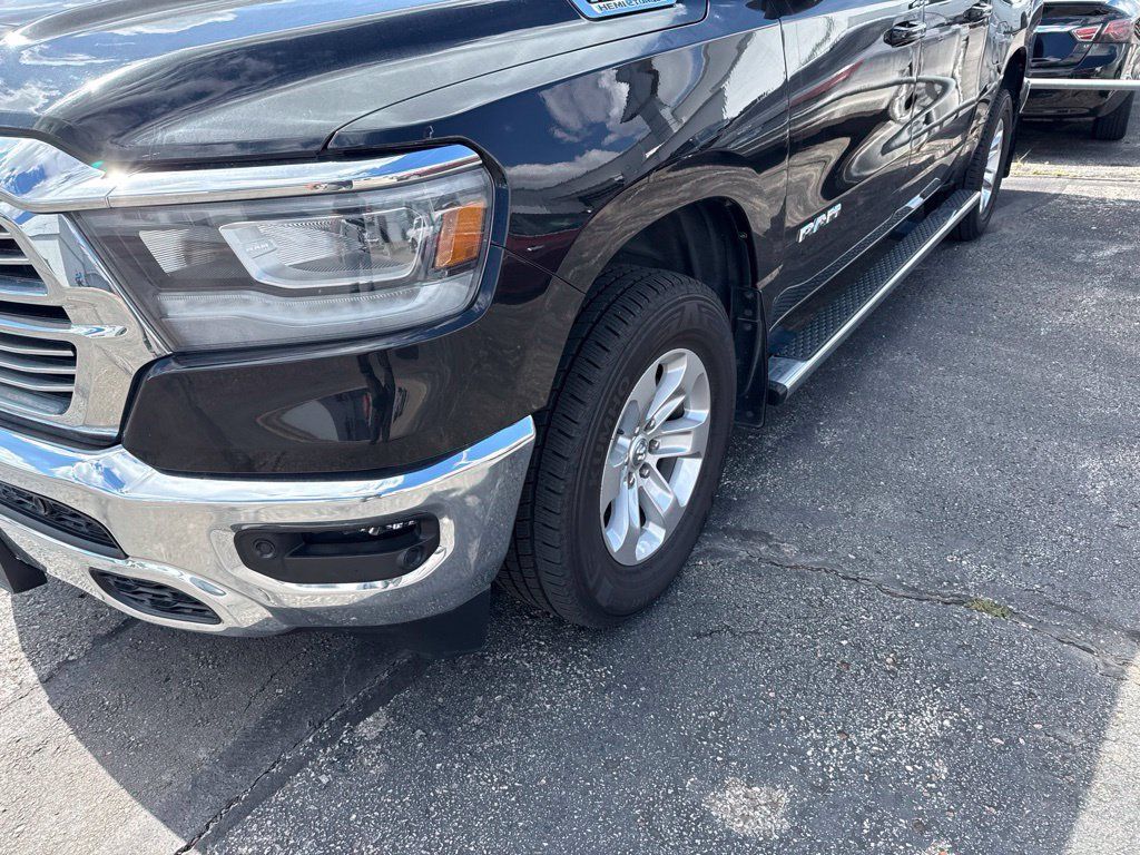Used 2023 RAM 1500 Laramie AWD/4WD image 2