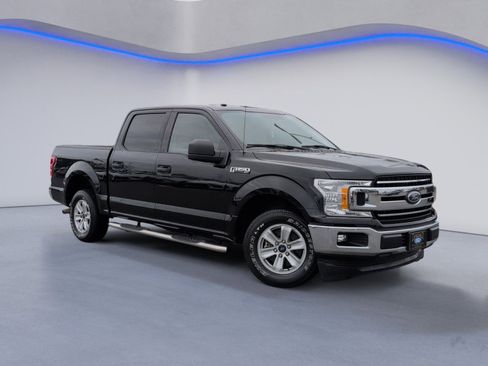 Used 2018 Ford F150 XLT image 2