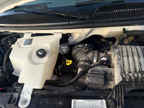 Used 2004 GMC Savana 3500 Extended image 14