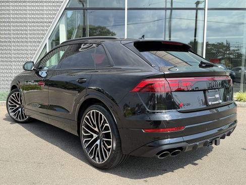 Used 2025 Audi SQ8 Prestige w/ Prestige Package AWD/4WD image 3