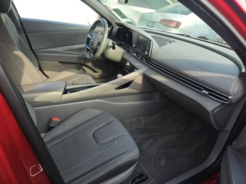 Used 2023 Hyundai Elantra Blue image 8