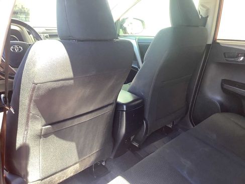 Used 2016 Toyota RAV4 XLE FWD image 12