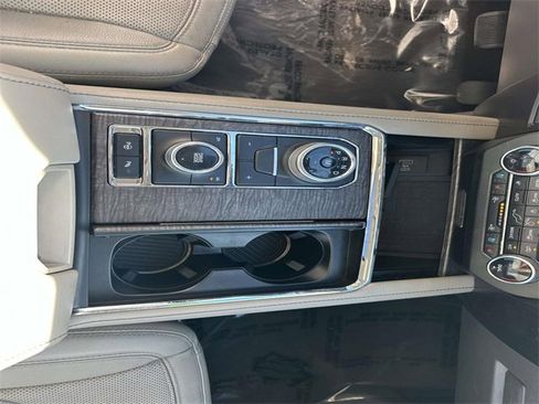 Used 2020 Ford Expedition Limited w/ Equipment Group 302A image 21