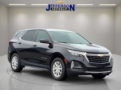 Used 2023 Chevrolet Equinox LT FWD image 1