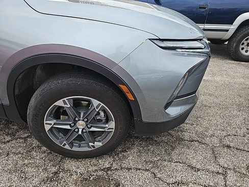 Used 2025 Chevrolet Blazer LT image 12