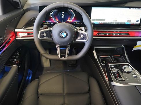Used 2026 BMW 740i w/ Premium Package RWD image 16