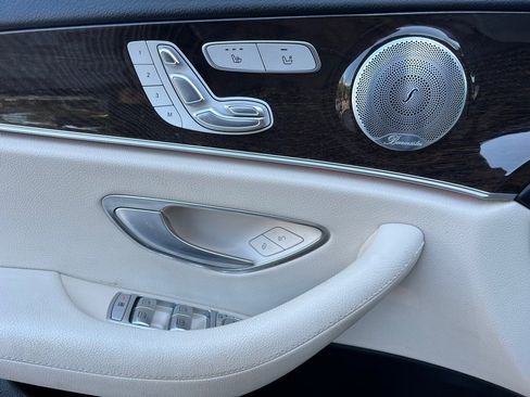 Used 2019 Mercedes-Benz E 300 image 27