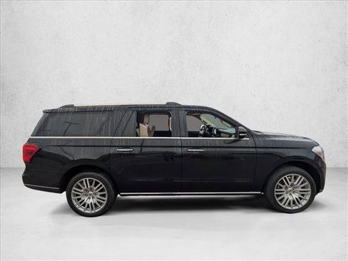 Used 2024 Ford Expedition Max Limited AWD/4WD image 4