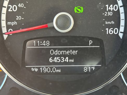 Used 2013 Volkswagen Beetle 2.0T image 2