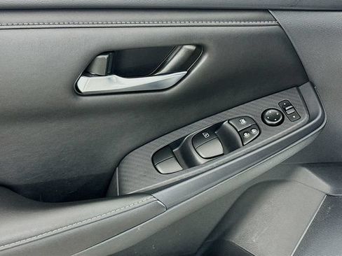 Used 2024 Nissan Sentra SV FWD image 10