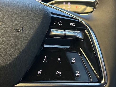 New 2026 Cadillac Lyriq Sport image 34