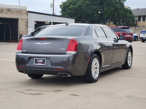 Used 2021 Chrysler 300 Touring L RWD image 14