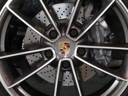 Used 2023 Porsche 911 Carrera w/ Premium Package RWD image 13