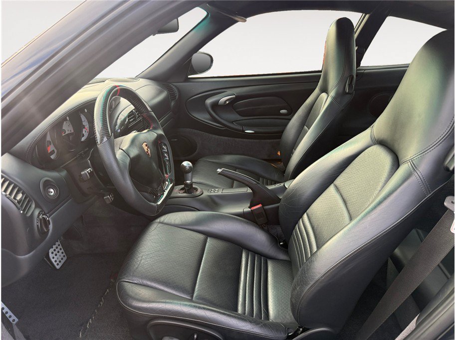 Used 2004 Porsche 911 Carrera 4S AWD/4WD image 9